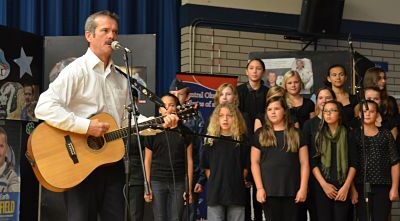 Astronaut Chris Hadfield visits Okanagan