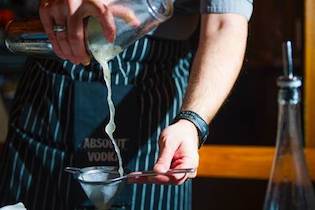 Post Modern Cosmo wins Bartending Competition