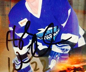 Meet Hayley Wickenheiser in Kelowna May 31