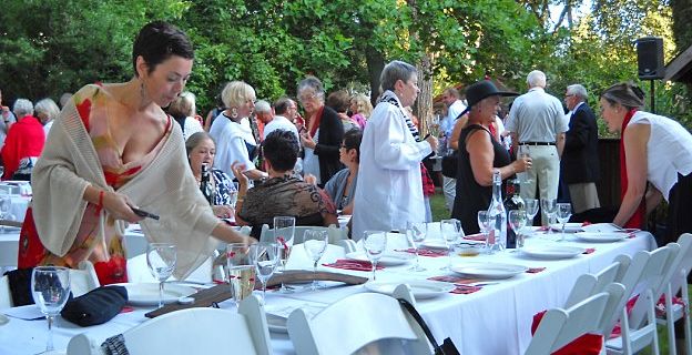 A Splash of Red offers elegant alfresco dining