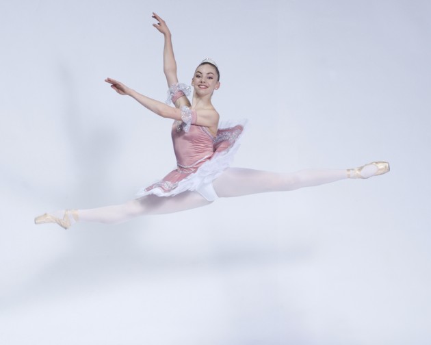 Claire-Flemming-Ballerina-Performing-Arts-BC