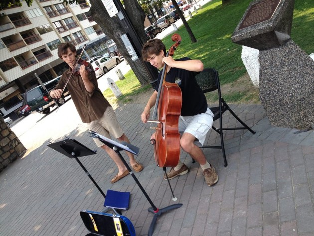 buskers-on-bernard-kelowna