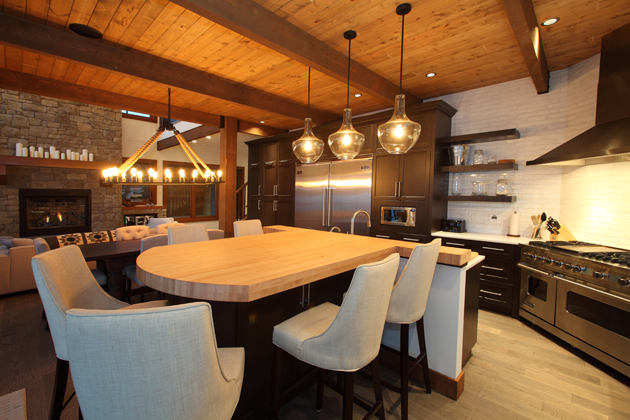 Okanagan homes: Glamour in the most rustic way
