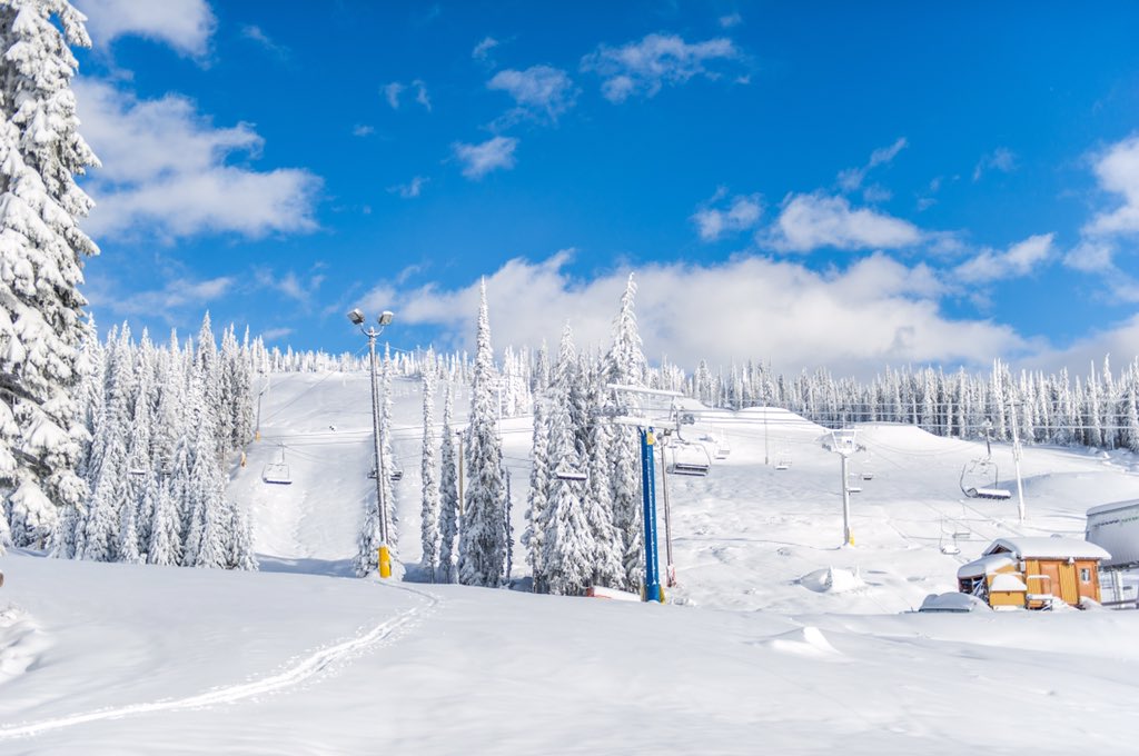 Big White Ski Resort announces early opening