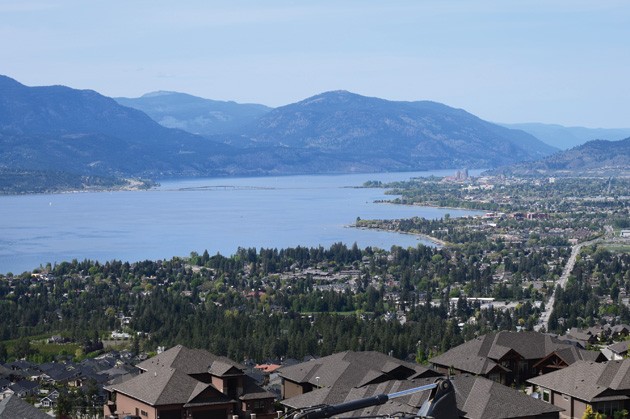 Dilworth-Homes-view-lake-Okanagan