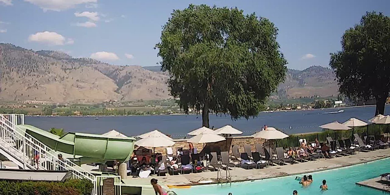 Beach cam shows clear skies in Osoyoos