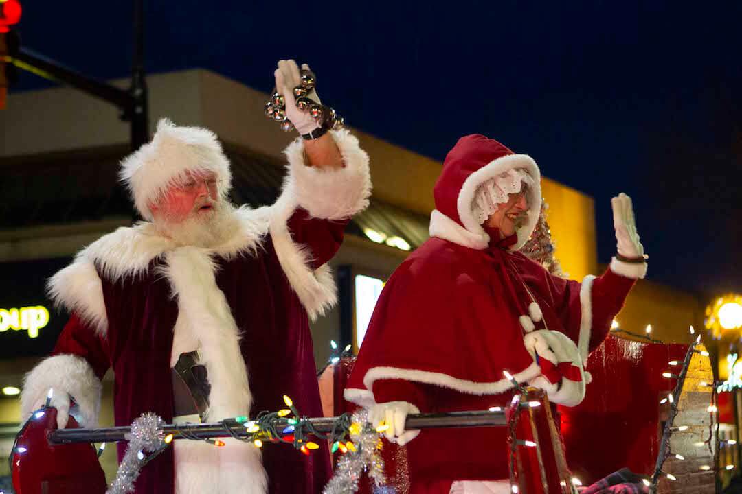 Santa arrives to Penticton’s annual parade